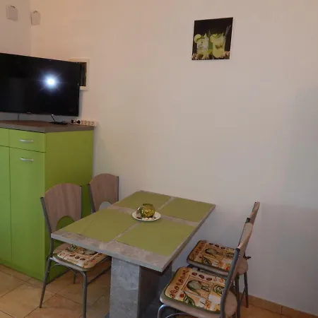 Apartment Apartmani Nin Nin
