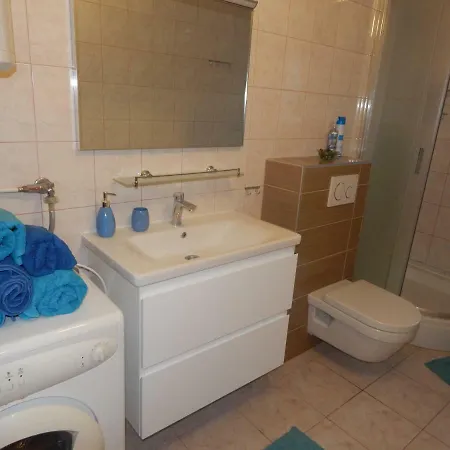 Apartment Apartmani Nin Nin
