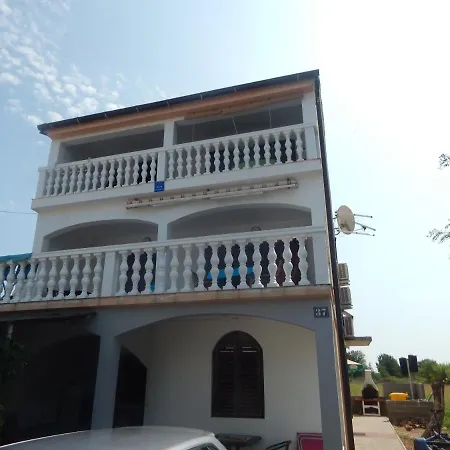 Apartment Apartmani Nin