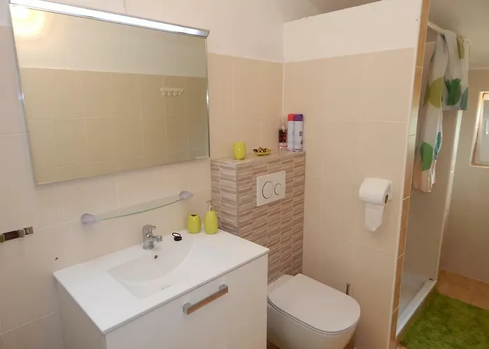 Apartmani Nin דירה *